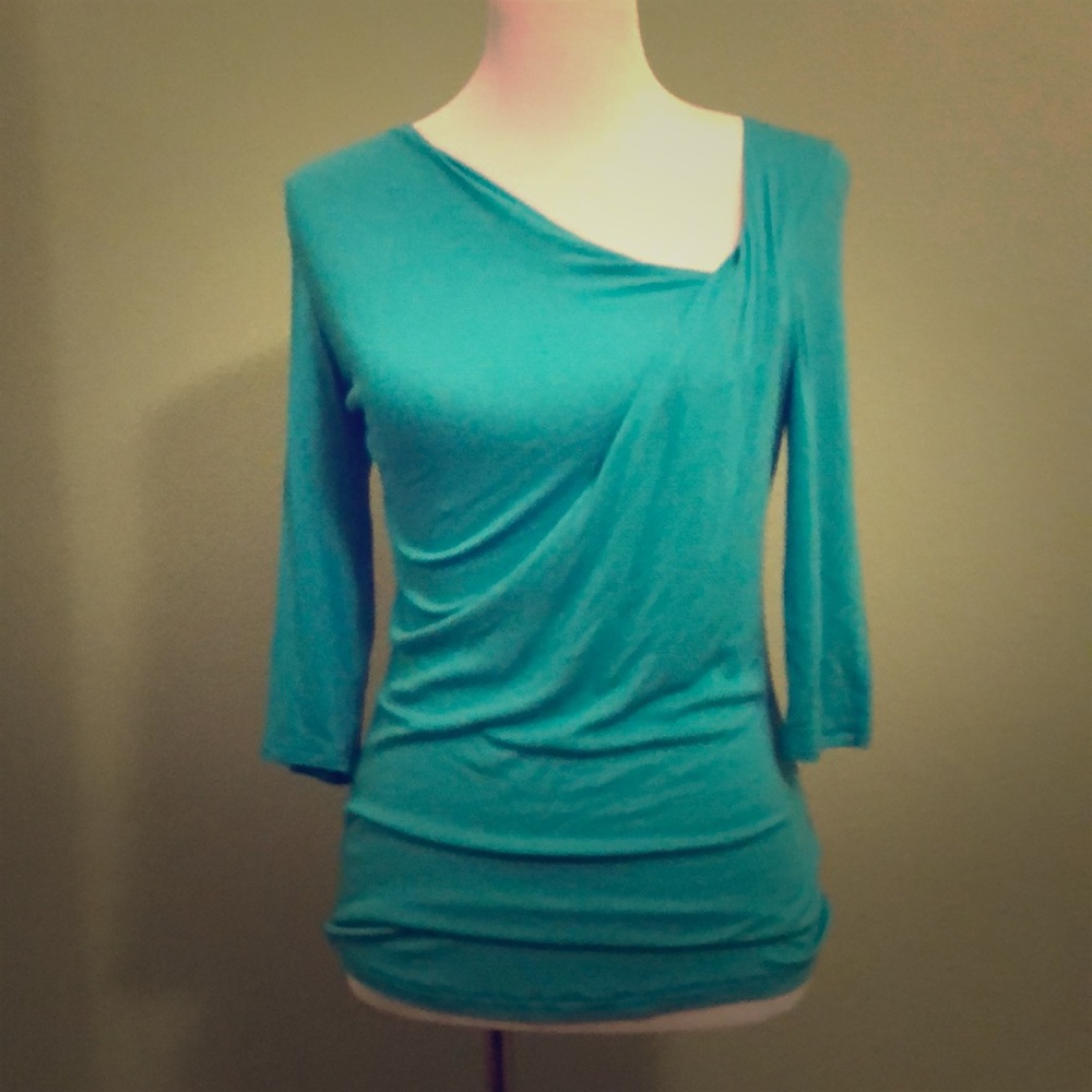 Ginger G asymmetric 3/4 sleeve green top